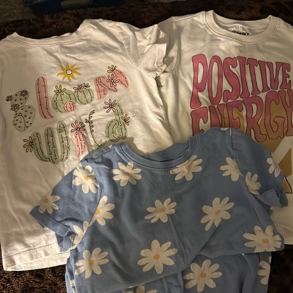 Old Navy girls Tshirts  size 5T /Bundle of three